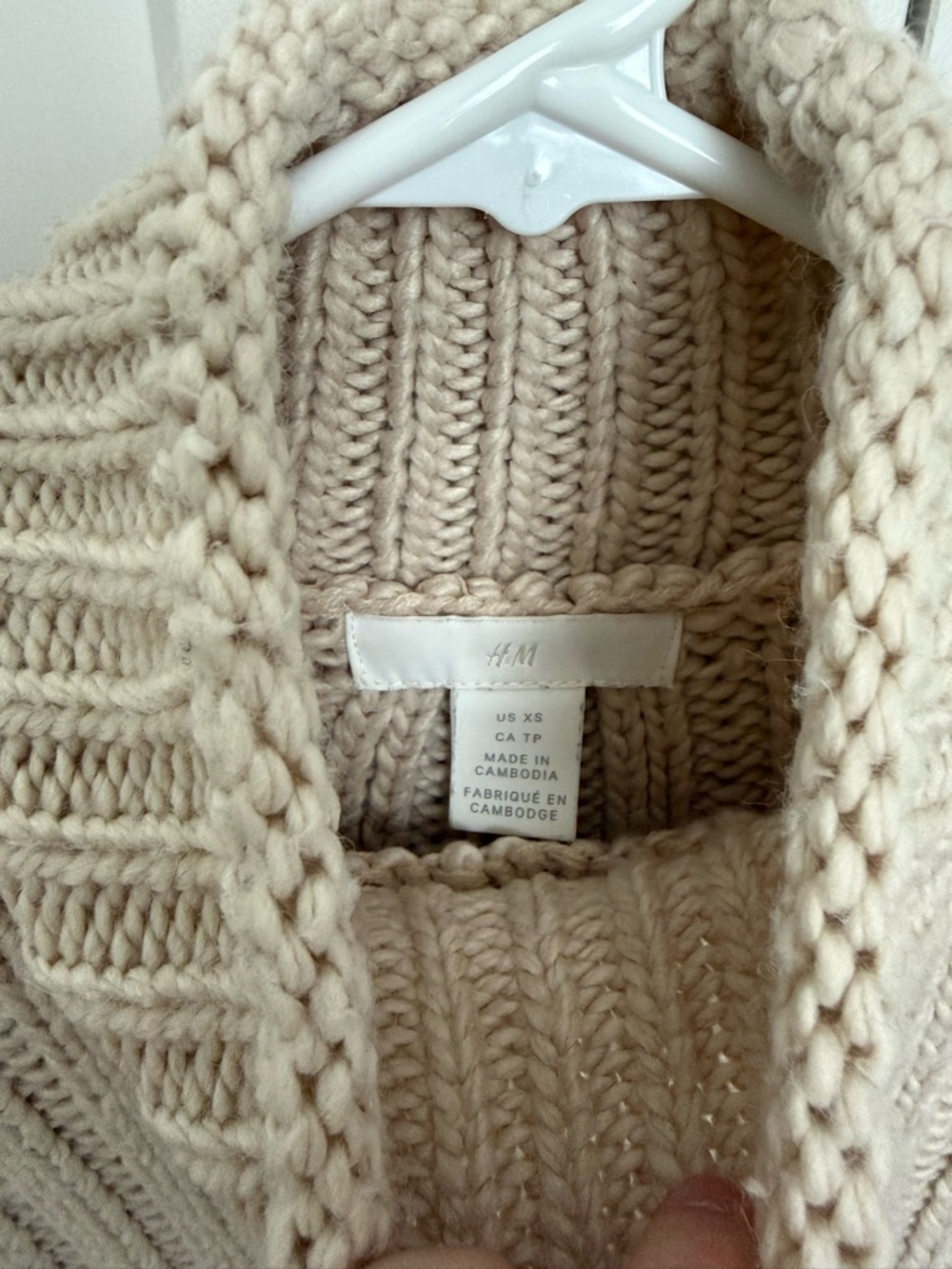 H&M Soft Cream Ribbed Knit Sweater - Picture 4 of 4